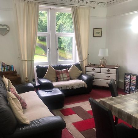 Captivating 2-Bed Apartment In Isle Of Bute Rothesay Esterno foto