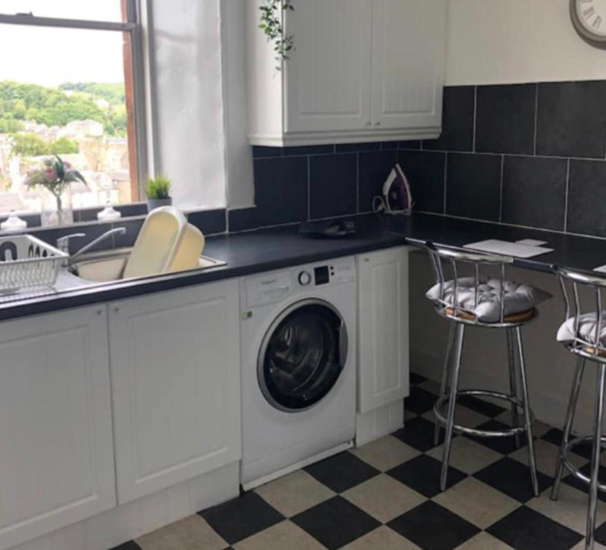 Captivating 2-Bed Apartment In Isle Of Bute Rothesay Esterno foto