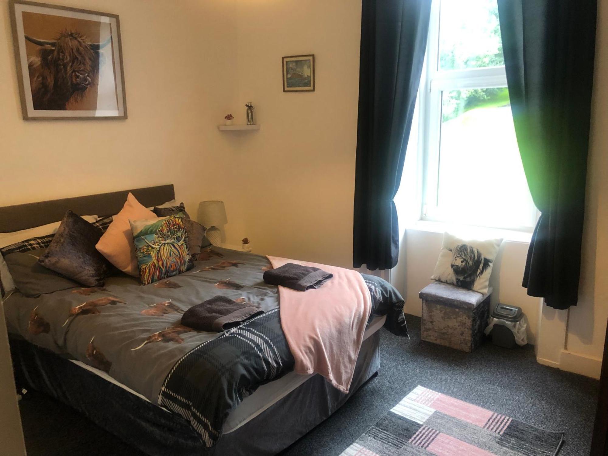 Captivating 2-Bed Apartment In Isle Of Bute Rothesay Esterno foto