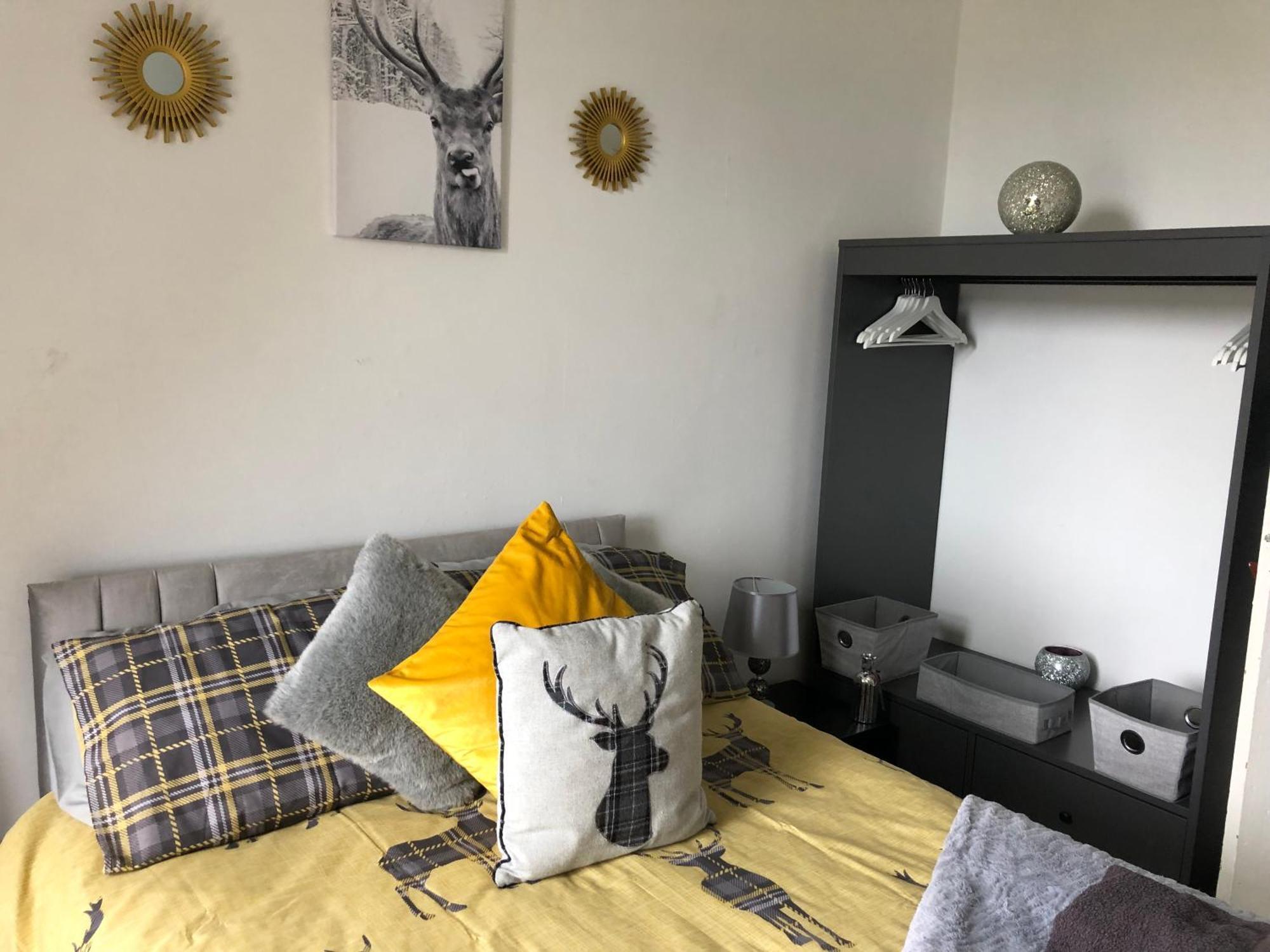 Captivating 2-Bed Apartment In Isle Of Bute Rothesay Esterno foto